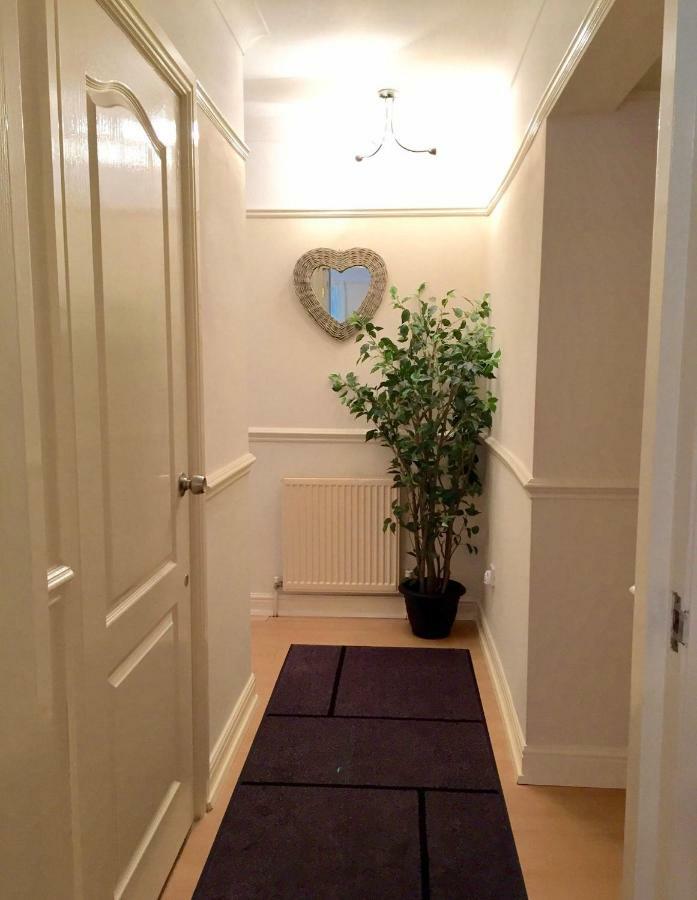 Be My Guest Liverpool - Ground Floor Apartment With Parking Ngoại thất bức ảnh